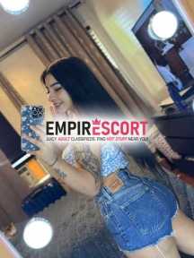 cucuta llegó esta hermosa peli negra flaca y apretadita muchas ganas de culiar