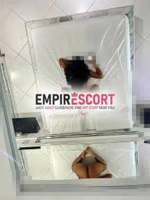 valeria tu morena sexy complaciente