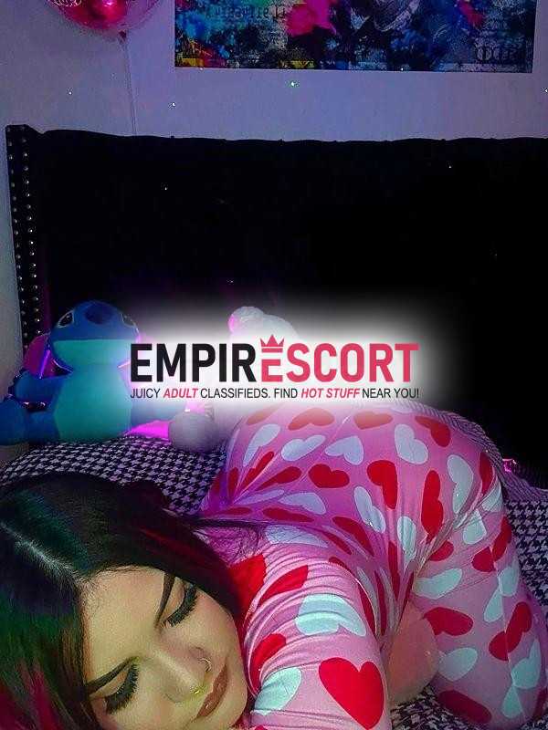 escríbeme amor culo rico grande disponible para ti caliente y diabla en cama ven disfruta