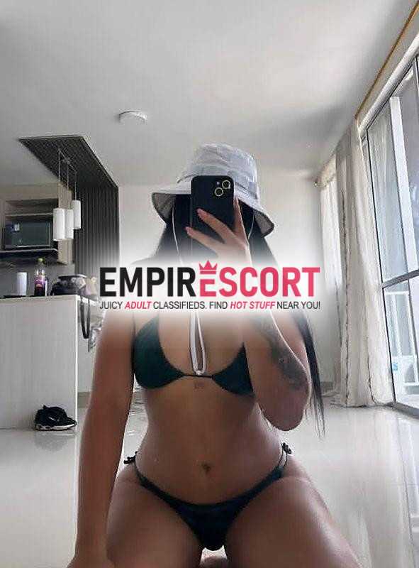 llegó esmeralda esta hermosa ciudad estoy ansiosa de sexo y mucho placer estoy caliente y mojadita