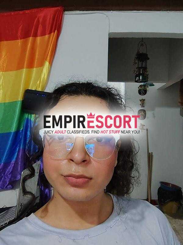 travesti sexy dispuesta todo