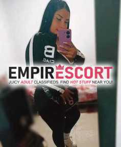 linda universitaria joven complaciente estrechita dispuesta complacer tus fantasías sexuales me encanta el sexo al natural