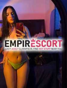 atractiva chica muy caliente en cama para satisfacer tus fantasías sexuales