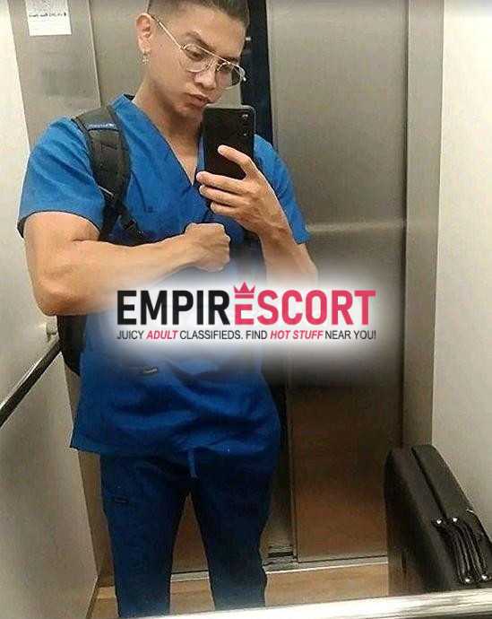 hola soy alex 😈joven vergÓn 22cm🍆 lechero dominante partido de culo🍑 nuevo en tu ciudad