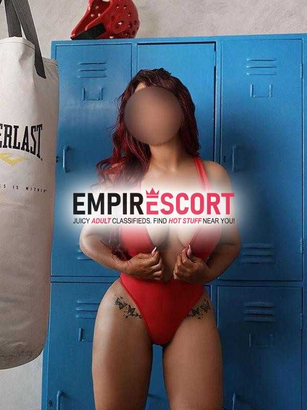 soy madura cuerpo de diosa mi cabello es pelirojo y mis senos y culo operados disponible 24 horas