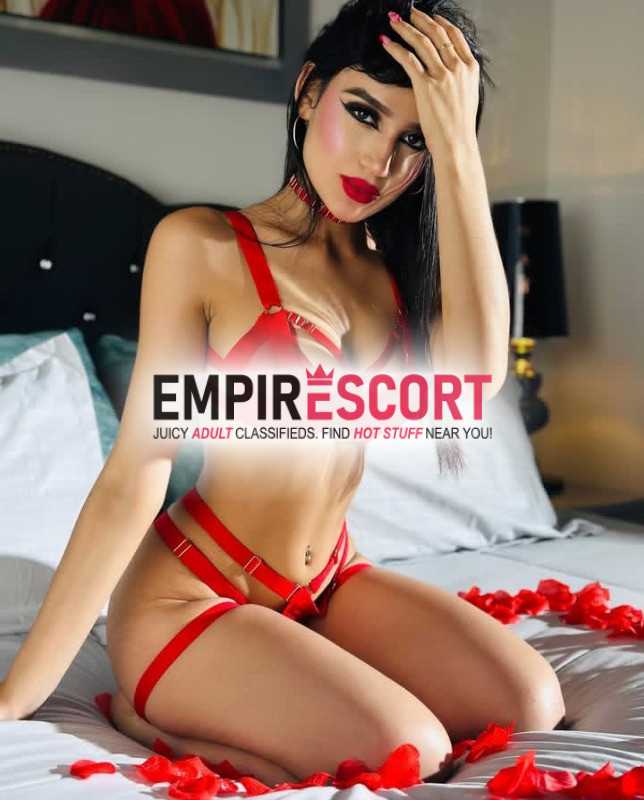 bogotá si tengo que elegir mi parte favorita es mi cara😏. mis ojos tienen esa mezcla rica de dulzura y maldad😈 miradita ya te digo “ven”😜 mi sonrisa es mi truco secreto tierna pícara y el timing perfecto para dejarte pensando😉