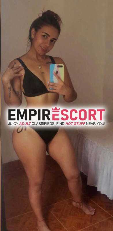 hermosa chica escort