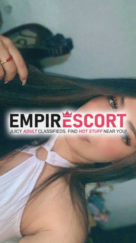soy aquella chica encantadora muy sensual disponible para saciar tus deseos sexuales
