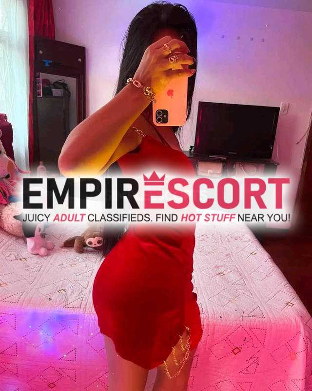 mis amores de ubaté estoy disponible para ustedes y completar todas sus mayores fantasías sexuales