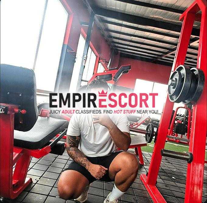 activo serio masculino discreto y varonil disponible 24 7
