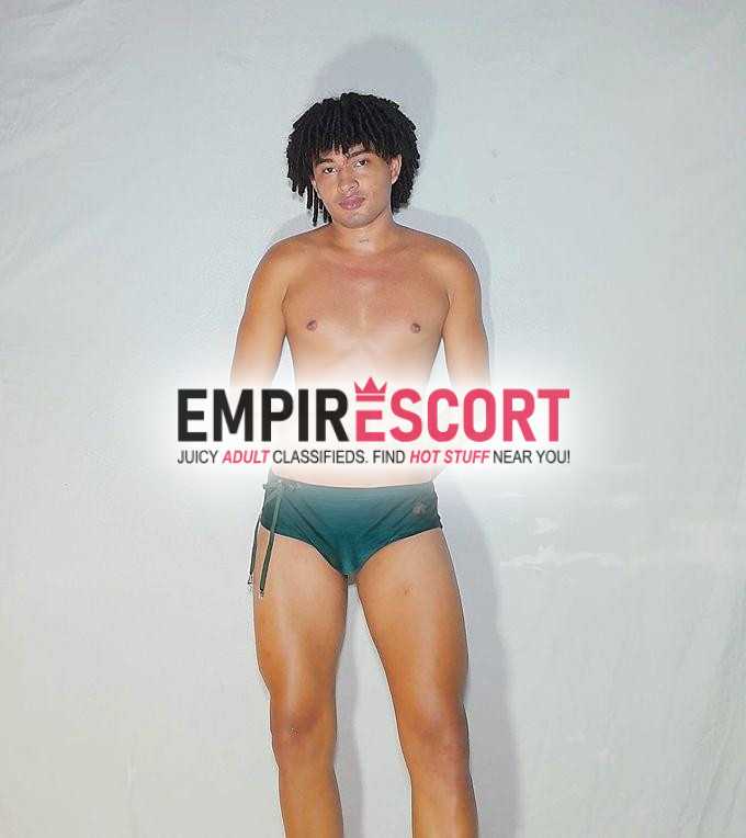 hola mucho gusto  mi nombre es andy 😈 soy nuevo en cartagena rico chico. ganas de nuevas experiencias ❤️‍🔥😈