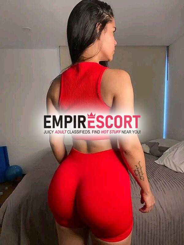 bella atractiva y sencilla joven prepago llena de sexo placer y lujuria