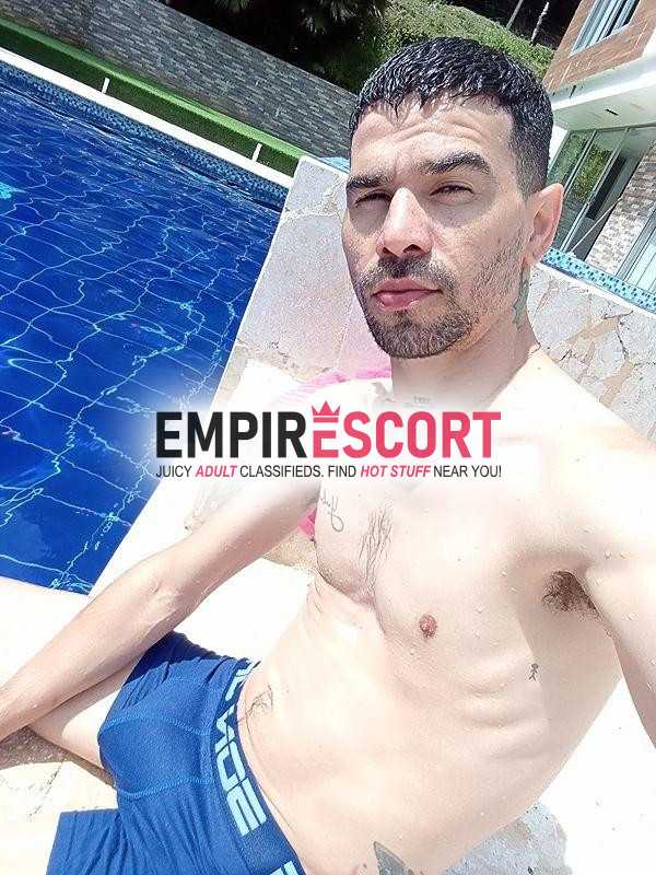 hola soy adonis 24 cm de polla dura y curva para darte el mejor placer que mereces disponible en medellin