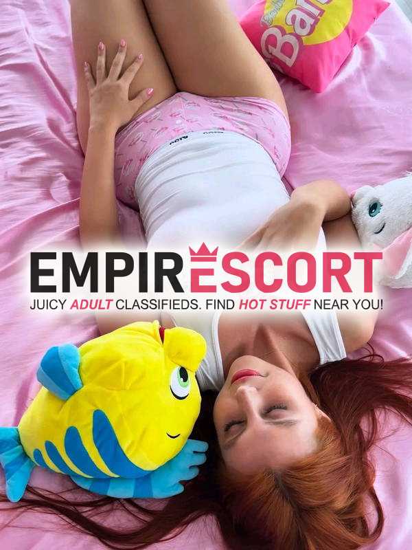 hermosa chica dispuesta complacer todas tus fantasías sexuales