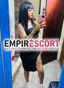 sexy jovencita pervertida y muy extrovertida