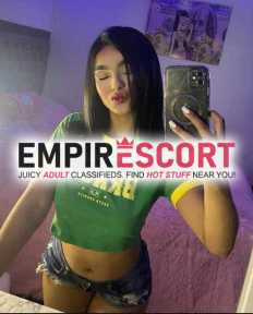 mujer pelinegra muy exótica disponible
