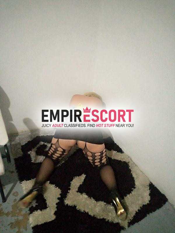 mujer madura masajista manicurista estroveetida