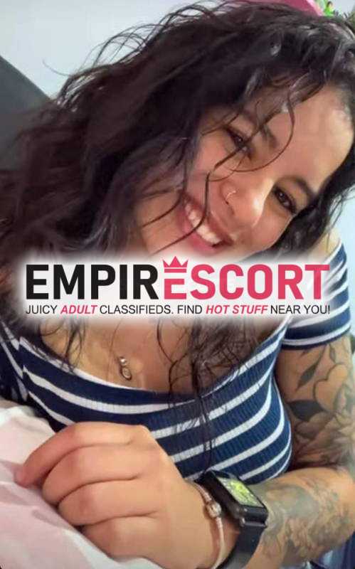 joven y linda dama de compañía dispuesta cumplir tus deseos