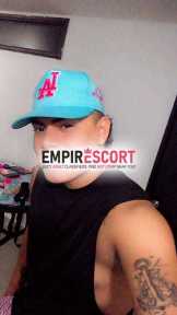 chico grande tatuado full morboso lechero activo nuevo por aqui