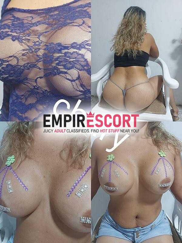 dos hermosas rubias complacientes ganas de pasarla bie