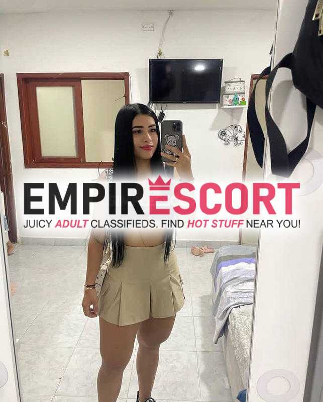 jovencita demasiado golosa y muy caliente