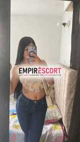 bella y seductora lista para hacer realidad tus fantasías