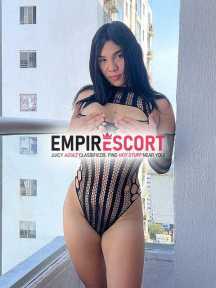 hola mi nombre es perla estoy disponible
para que pases rato agradable bb