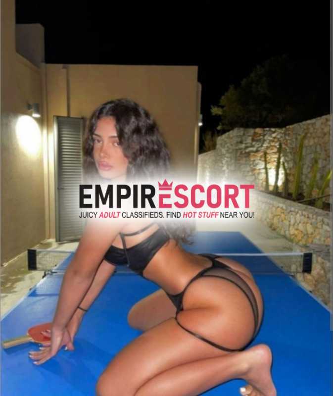 mujer ninfómana y sumisa