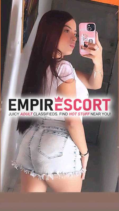 hola chicos acabo de llegar para complacerlos en cualquier fantasía