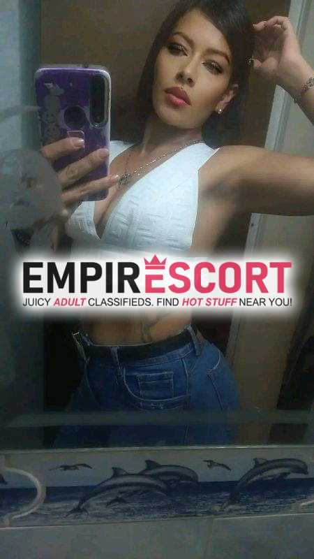 exclusiva y complaciente compañía deliciosa y joven