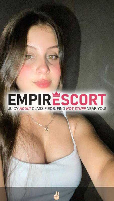 hermosa chica adicta al sexo dispuesta complacerte