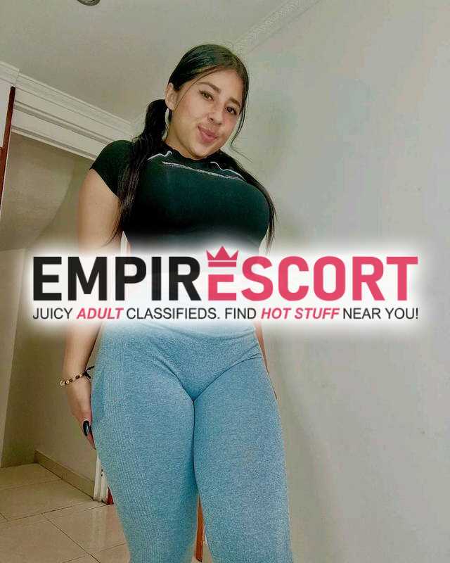 linda universitaria joven complaciente extrovertida dispuesta complacer tus deseos y fantasías sexuales