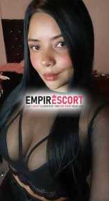 chica extrovertida dispuesta complacer todos tus deseos sexuales