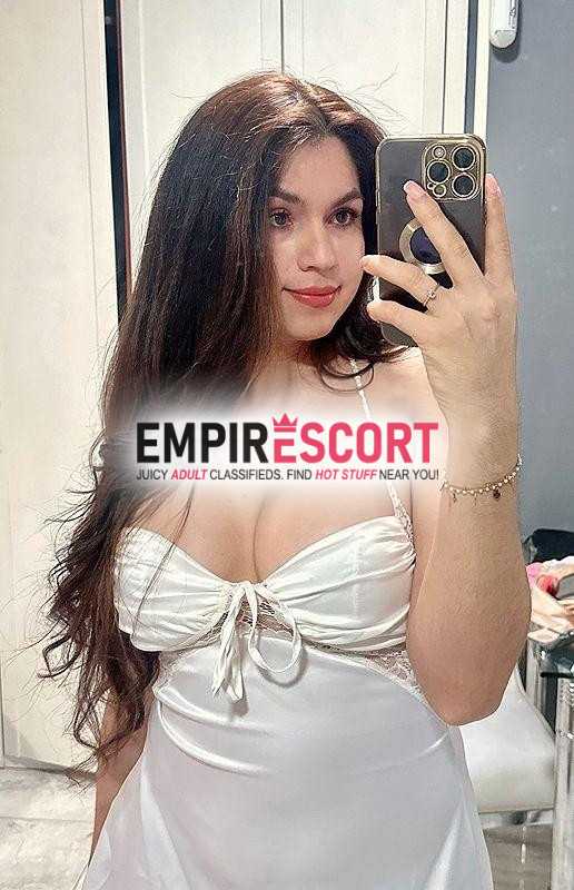 ana hermosa chica trans clase y educación.