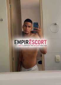 21 cm 🍆😈joven masajista vergon sitio en cali 🥵🌟‼️📥