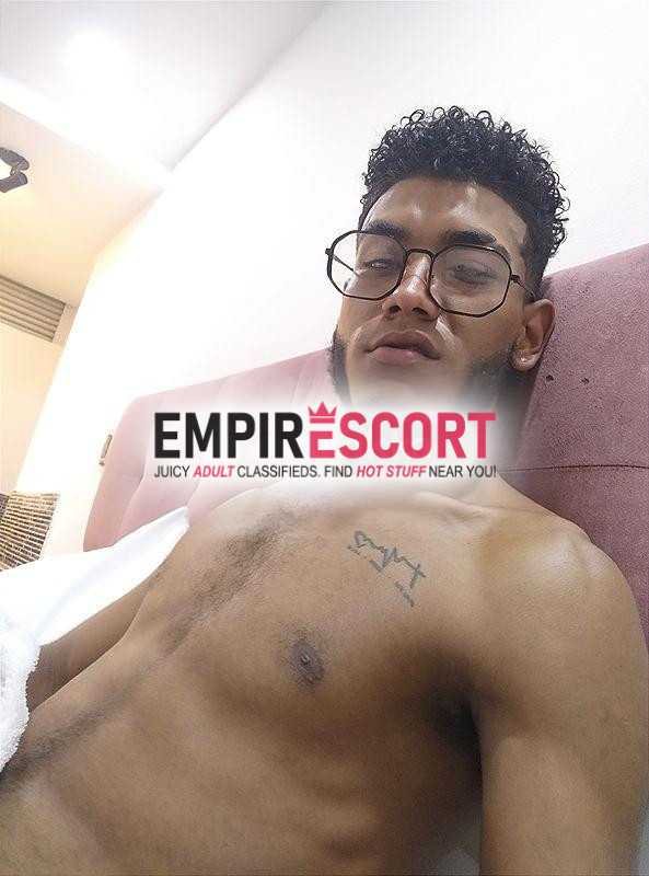 🍫 moreno latino vergón 🍆 complaciente morboso y educado 🤝🏼
