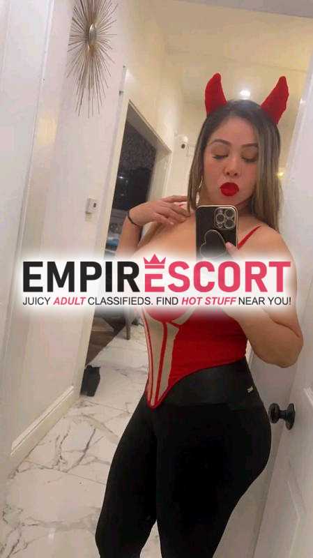 hola mis amores soy jennifer chica cariñosa y muy divertida estoy dispuesta cumplir todas tus fantasías que tengas en mente