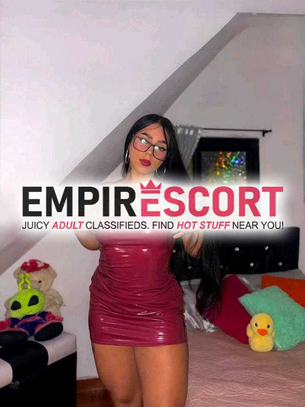 hola mis amores tía caliente muy fetichista en cama