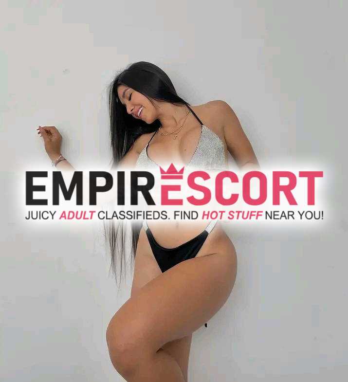 hermosa joven ardiente complaciente disponible