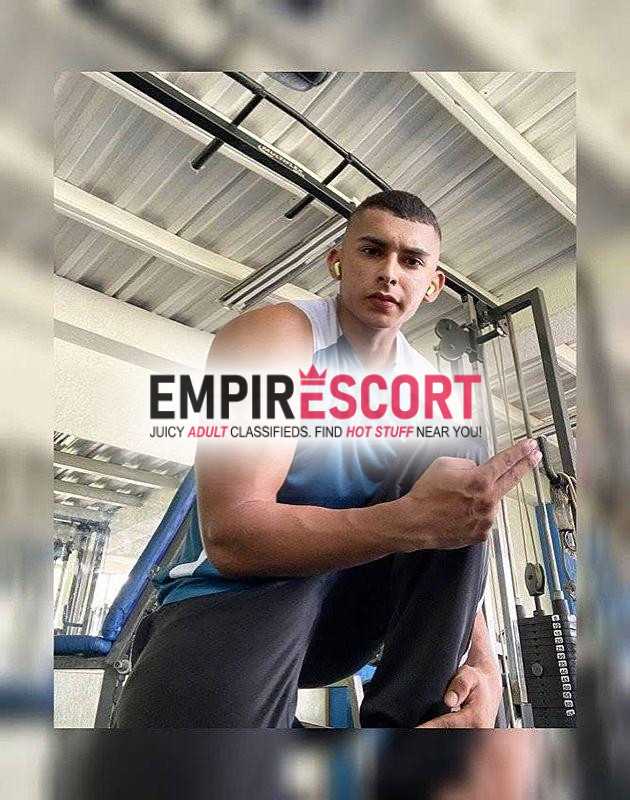 joven marcado y musculoso 
21 centímetros y mucha leche