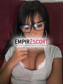 sexy mona adicta al sexo disponible para cumplirte las mejores fantasias sexuales