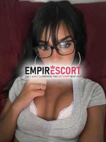 sexy mona adicta al sexo disponible para cumplirte las mejores fantasias sexuales