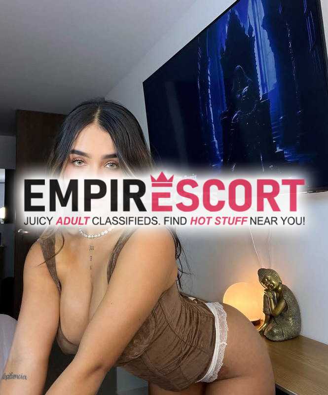 sexy rubía extrovertida y muy traviesa