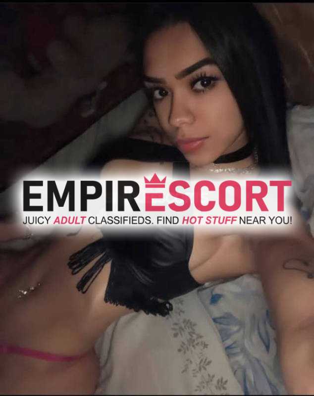 chica descomplicada atractiva qué vino ah complacerte en muchas cosas