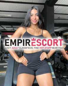 chica dispuesta satisfacer todos tus fetiches