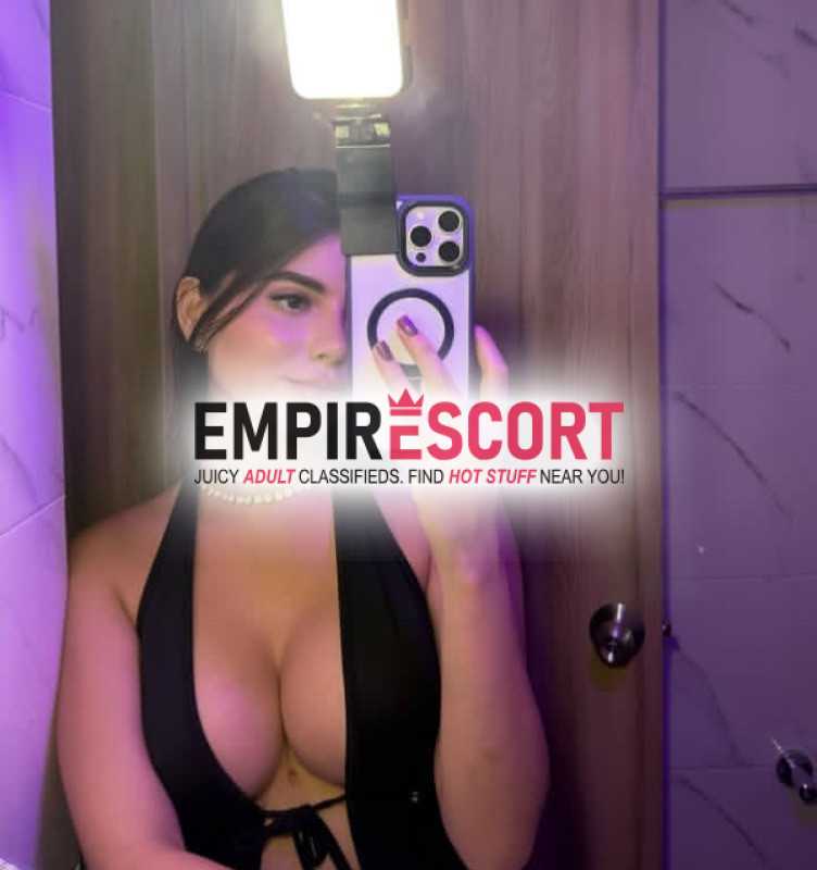 chica caliente amante al sexo amante al sexo ven y diviértete conmigo para cualquier servicio