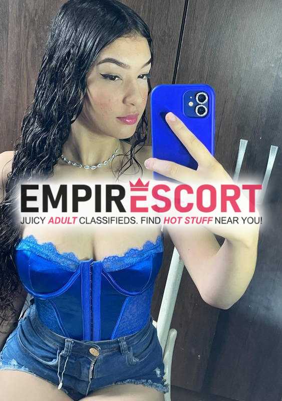 caliente jovencita de cuerpo muy llamativo ven disfrútalo