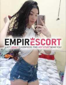 caliente jovencita de cuerpo muy llamativo ven disfrútalo