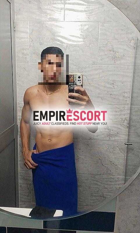 soy joven atlético de cuerpo marcado dispuesto complacerte 😘
