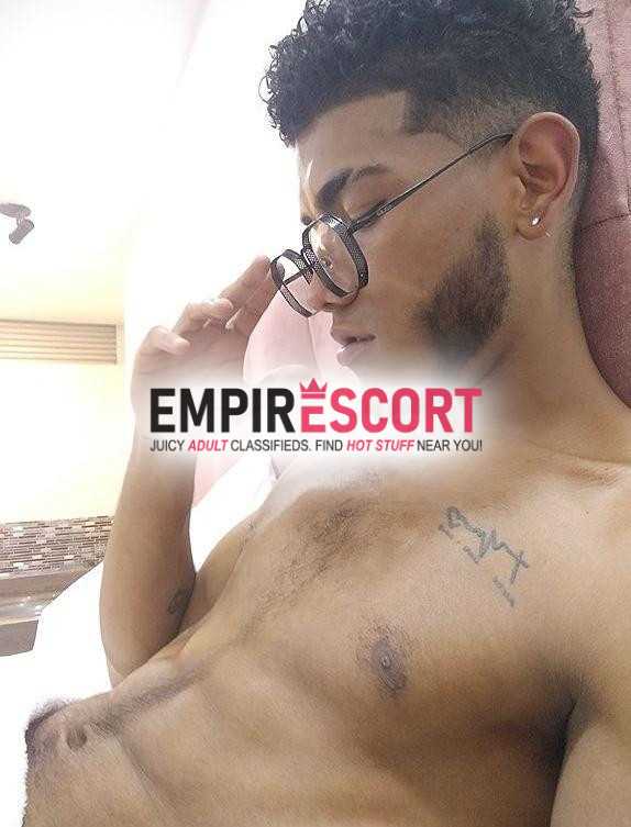 joven latino venezolano 🍫 dot 21cm 🍆